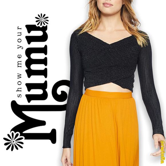 Show Me Your Mumu Connie Top Long Sleeve Cropped Black Women's Size Small NWOT - Picture 1 of 9